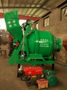 <b>澤宇重工環(huán)保型滾筒混凝土攪拌機引領</b>